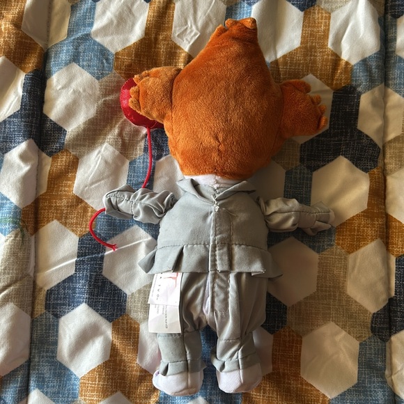 Gemmy Pennywise 10" Plush Dancing Waddler - It Chapter 2 - Picture 6 of 6